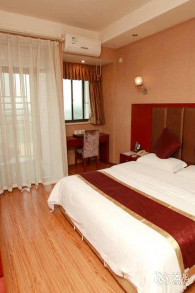 Helun Hotel Chengdu Extérieur photo