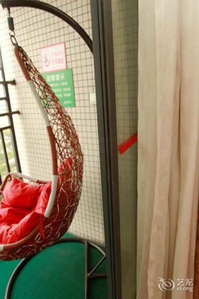 Helun Hotel Chengdu Extérieur photo