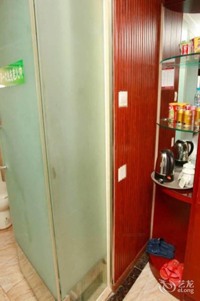 Helun Hotel Chengdu Extérieur photo