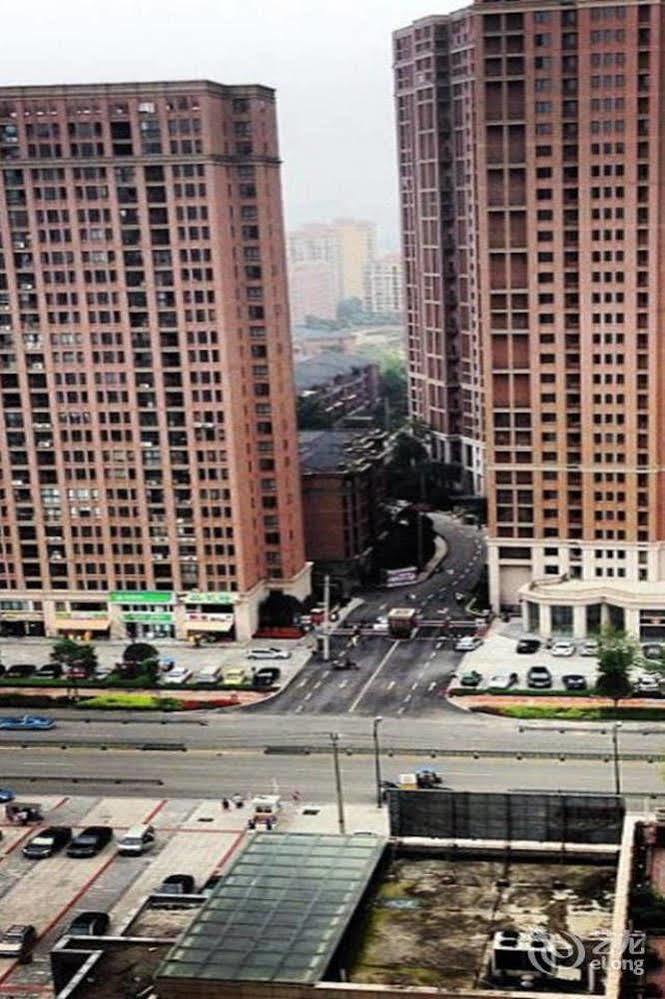 Helun Hotel Chengdu Extérieur photo